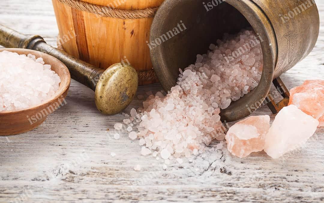 جایگاه نمک در طب سنتی